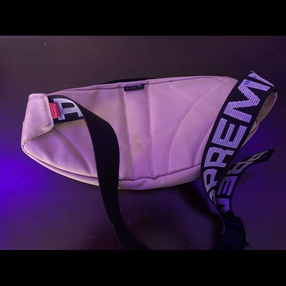 Supreme Shoulder Bag - Picture 2 of 3